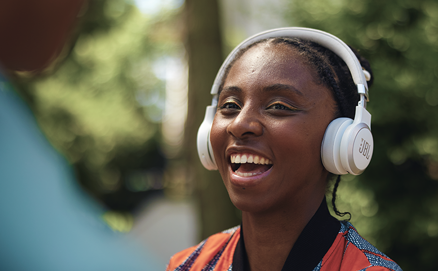 JBL Live 670NC Bluetooth 5.3 compat&iacute;vel com &aacute;udio LE (*) - Image