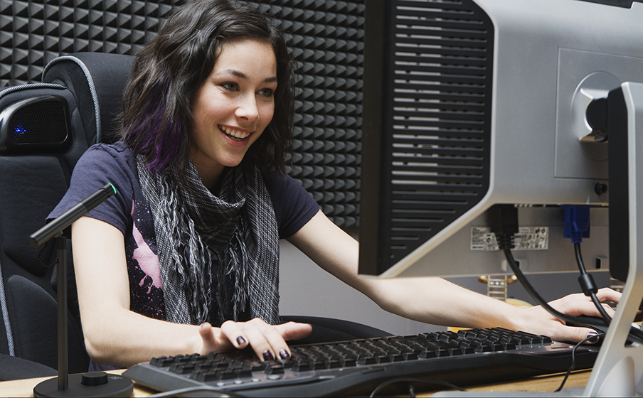 JBL Quantum Stream Talk Microfone condensador &uacute;nico para um streaming perfeito - Image