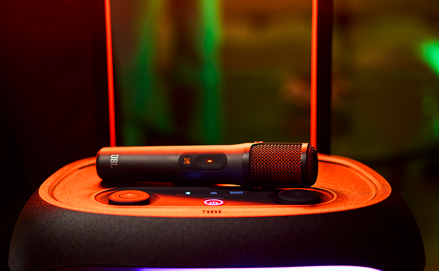 JBL EasySing Mics Ajuste seu desempenho com remo&ccedil;&atilde;o vocal por IA - Image