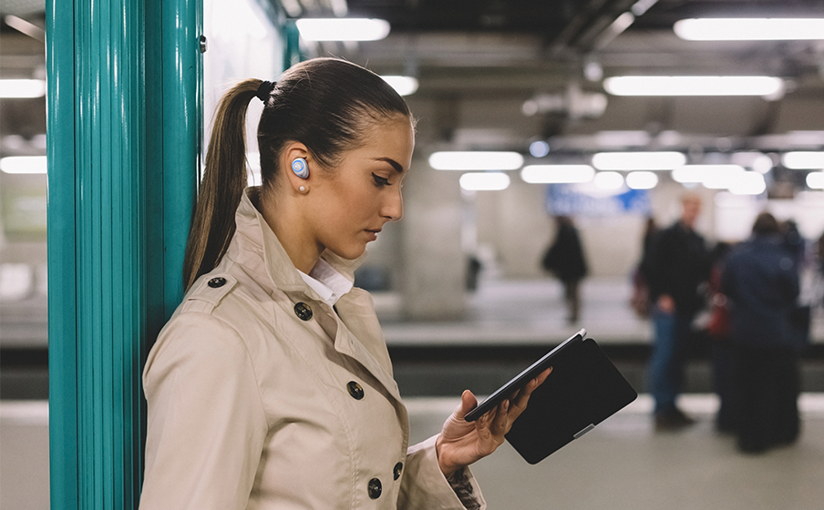 JBL Free Up to 24 hours of combined playback - Image