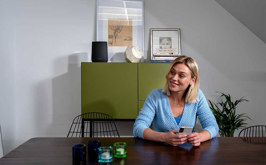 Harman Kardon Enchant Speaker Bluetooth&trade; e Wi-Fi com AirPlay, Chromecast integrado&trade; e Spotify Connect - Image